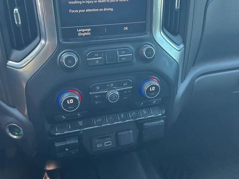 Used 2020 Chevrolet Silverado 2500 LTZ AWD/4WD image 15