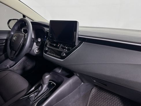 Used 2024 Toyota Corolla LE FWD image 27