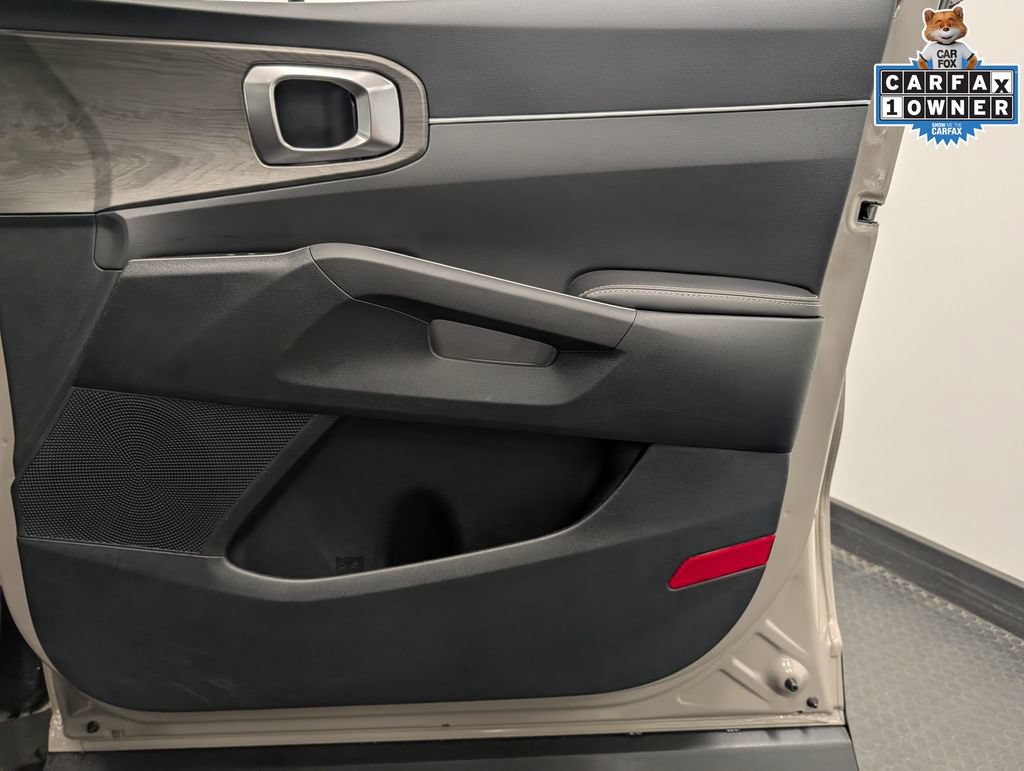 Certified 2025 Kia Sorento X-Line EX AWD/4WD image 36