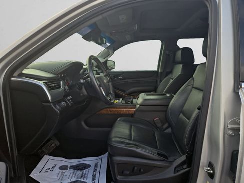 Used 2016 Chevrolet Suburban LTZ image 9