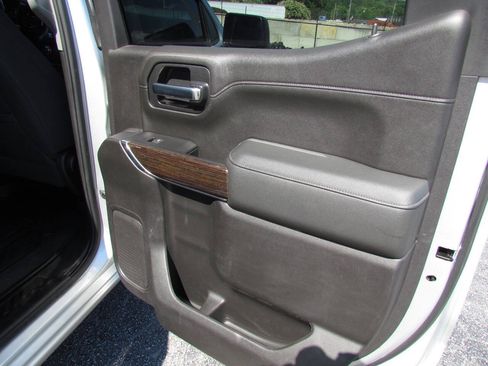 Used 2021 GMC Sierra 1500 Elevation w/ X31 Off-Road Package AWD/4WD image 16