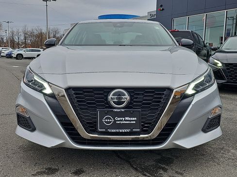 Used 2022 Nissan Altima 2.5 SR image 2