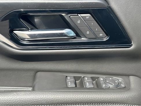 New 2026 GMC Yukon XL Denali w/ Sun & Power Step Package AWD/4WD image 34
