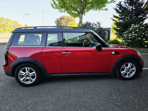 Used 2012 MINI Cooper Clubman FWD image 6
