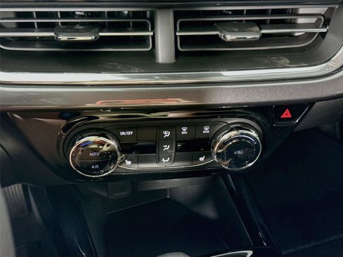 New 2026 Chevrolet Trax ACTIV w/ Driver Confidence Package FWD image 9