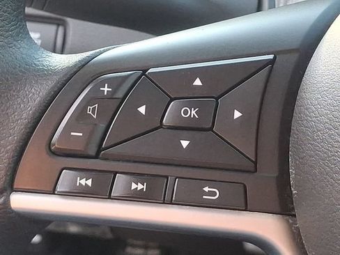 Used 2025 Nissan Altima 2.5 SV FWD image 21