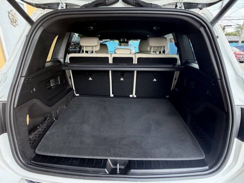 Used 2025 Mercedes-Benz GLB 250 4MATIC w/ Exclusive Package image 26