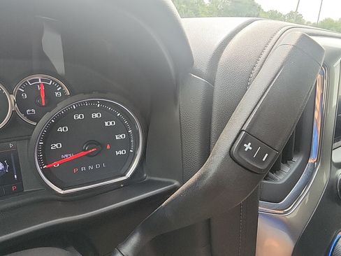 Used 2021 Chevrolet Silverado 1500 LT w/ Fleet Comfort Package AWD/4WD image 19