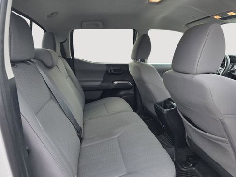 Used 2019 Toyota Tacoma SR5 image 11