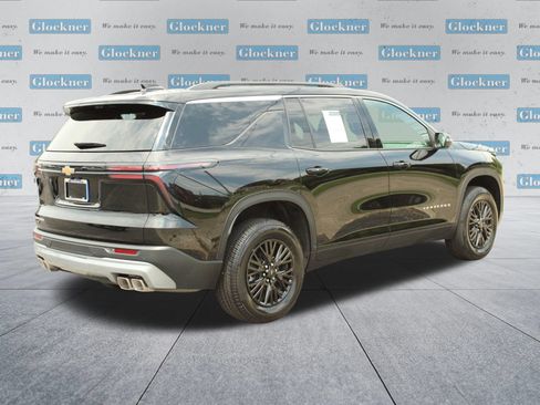 Used 2026 Chevrolet Traverse LT w/ Driver Confidence Package FWD image 6