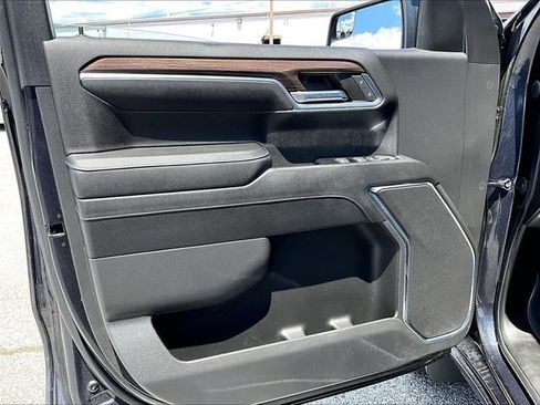 Used 2023 Chevrolet Silverado 1500 RST w/ Protection Package AWD/4WD image 9
