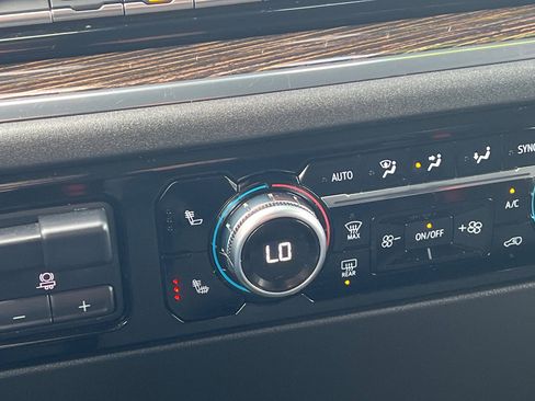 Used 2023 GMC Sierra 1500 Elevation image 27