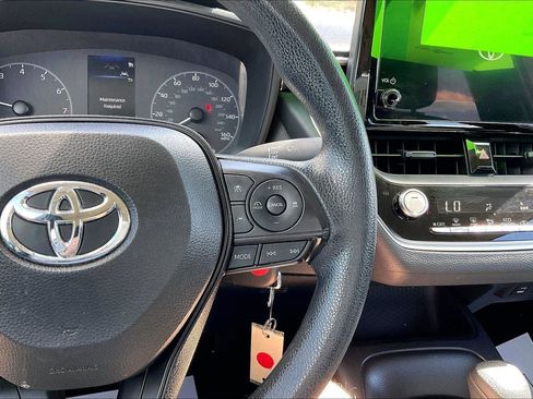 Used 2024 Toyota Corolla LE FWD image 18
