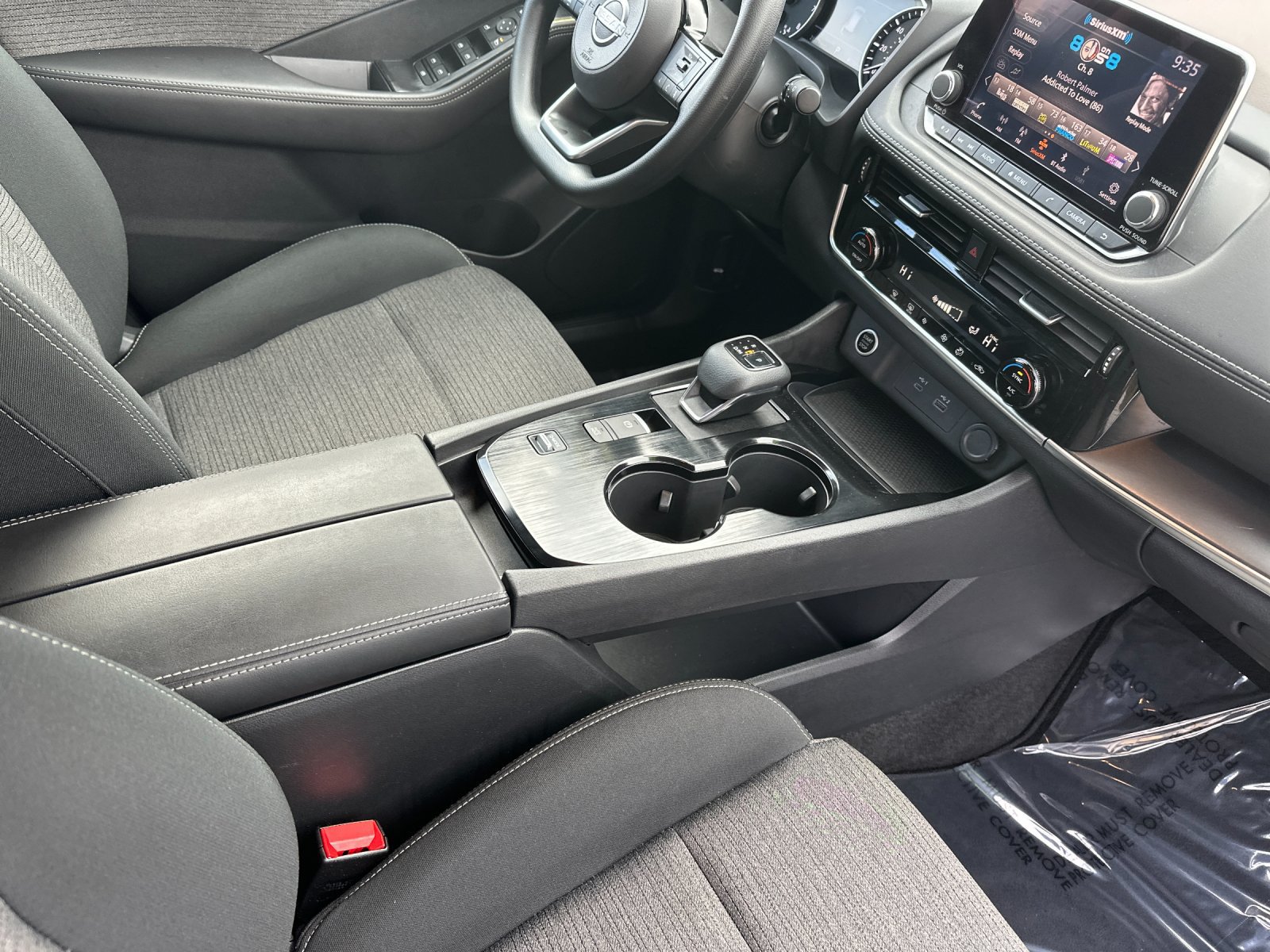 Used 2022 Nissan Rogue SV FWD image 16