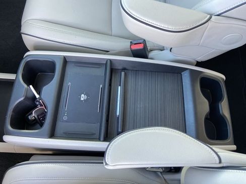Used 2025 Honda Odyssey Touring image 42