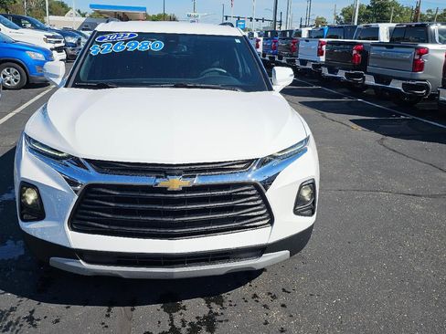 Used 2022 Chevrolet Blazer LT image 2