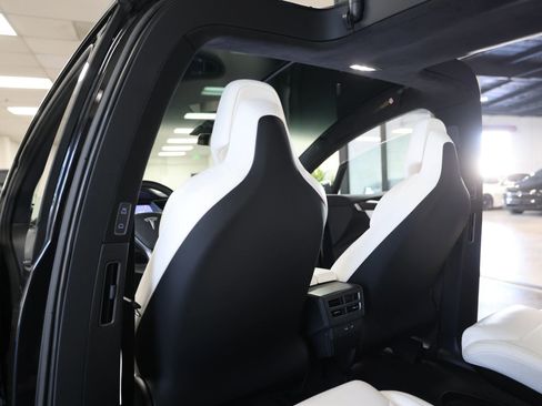 Used 2018 Tesla Model X P100D image 44