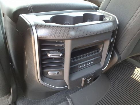 New 2026 RAM 1500 Big Horn AWD/4WD image 16