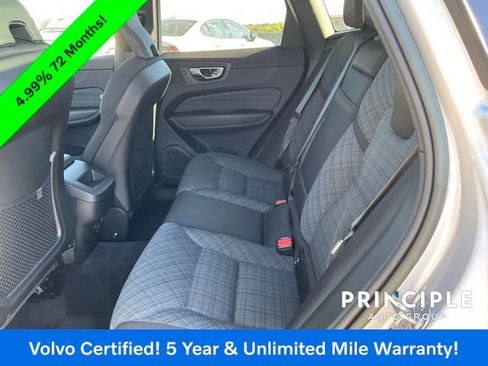 Certified 2023 Volvo XC60 B5 Core image 28