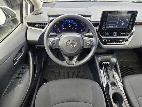 Used 2022 Toyota Corolla LE image 12