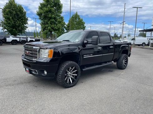Used 2013 GMC Sierra 2500 Denali AWD/4WD image 1