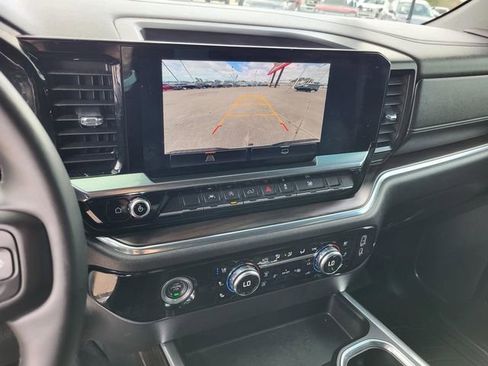 Used 2023 GMC Sierra 1500 SLT image 7