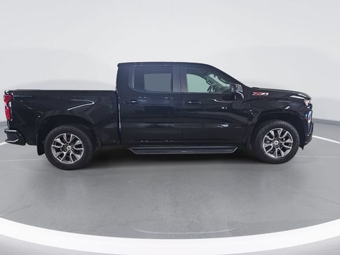 Used 2020 Chevrolet Silverado 1500 RST AWD/4WD image 2