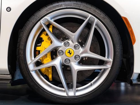 Certified 2023 Ferrari F8 Tributo RWD image 16