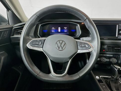 Used 2024 Volkswagen Jetta SE image 18