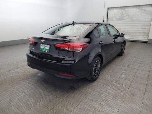 Used 2017 Kia Forte LX image 9