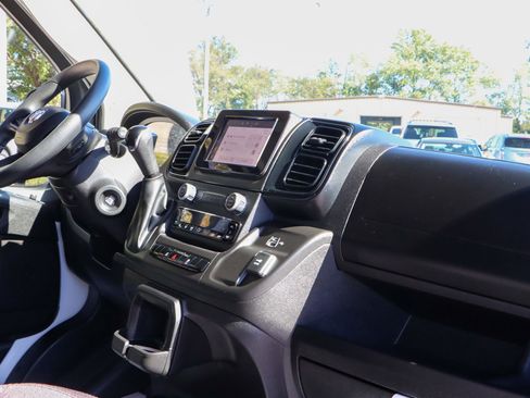 Used 2024 RAM ProMaster 3500 w/ Convenience Group image 24