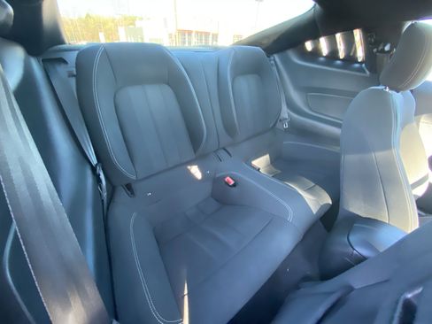 Used 2020 Ford Mustang GT w/ Equipment Group 301A image 21