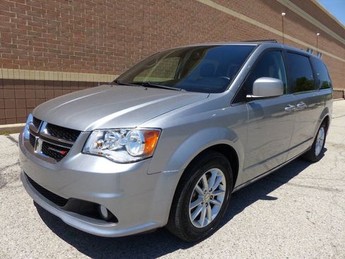 Used 2019 Dodge Grand Caravan SXT FWD image 5
