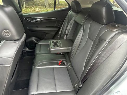 Used 2023 Buick Envision Essence image 29