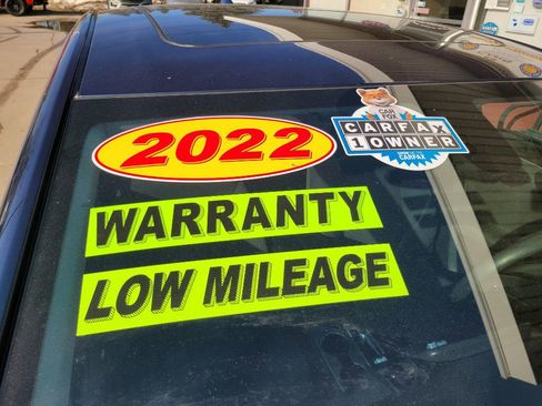 Used 2022 Chevrolet Malibu LT FWD image 4