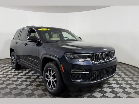 Used 2024 Jeep Grand Cherokee Limited w/ Trailer Tow Package AWD/4WD image 1