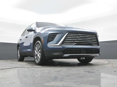 New 2026 Buick Enclave Preferred image 41