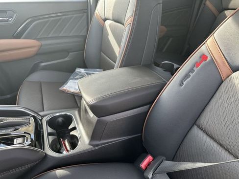 New 2026 GMC Canyon AT4 w/ AT4 Premium Package AWD/4WD image 24