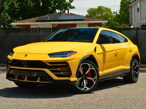 Used 2021 Lamborghini Urus AWD/4WD image 1