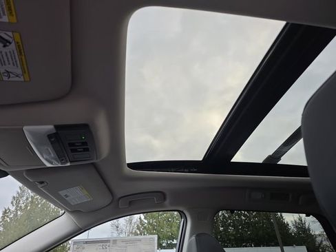 New 2026 Nissan Pathfinder Platinum image 31