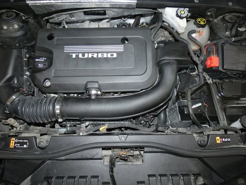 Used 2019 Cadillac XT4 Luxury image 24