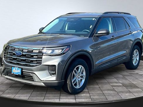 New 2026 Ford Explorer Active AWD/4WD image 2