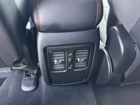 Used 2025 Dodge Durango GT AWD/4WD image 29