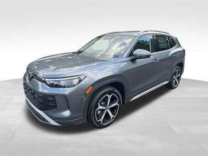 New 2025 Volkswagen Tiguan SE