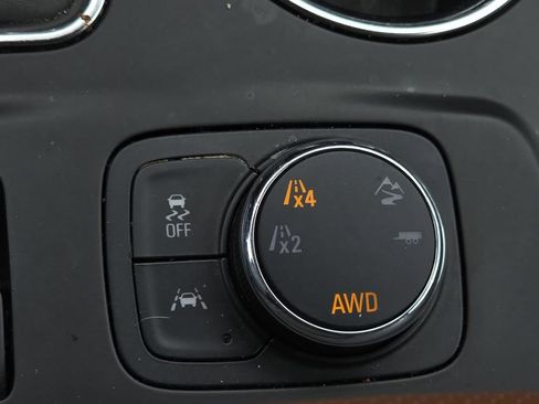 Used 2021 Chevrolet Traverse High Country w/ LPO, Floor Liner Package AWD/4WD image 32