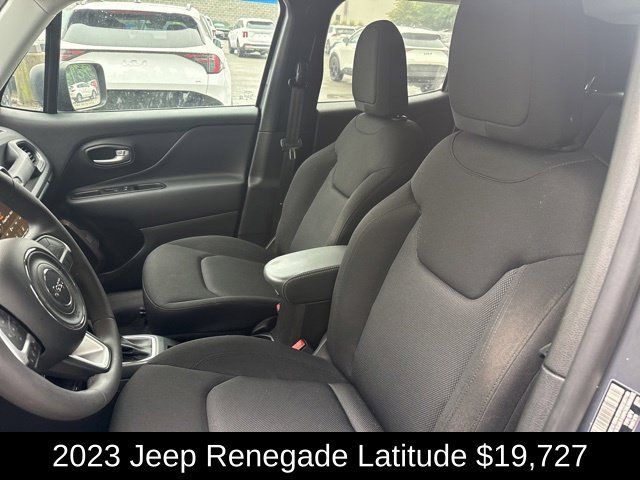 Used 2023 Jeep Renegade Latitude AWD/4WD image 12