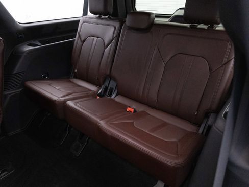 Used 2022 Ford Expedition Max Limited image 15