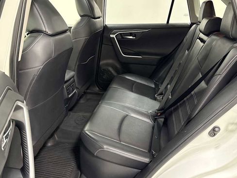 Used 2020 Toyota RAV4 Limited image 24