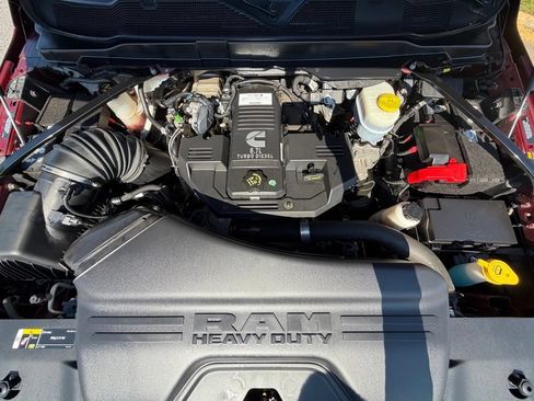 Used 2022 RAM 2500 Limited AWD/4WD image 18