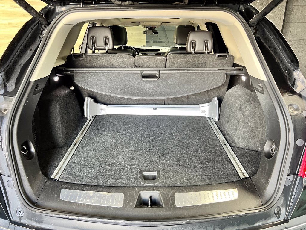 Used 2017 Cadillac XT5 Luxury w/ Driver Awareness Package FWD image 22